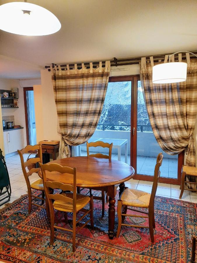 Entre Lac D'Annecy Et Montagnes, Golf Et Parapente A Pieds Talloires-Montmin Exterior foto