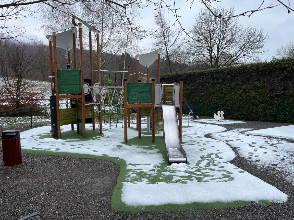 Entre Lac D'Annecy Et Montagnes, Golf Et Parapente A Pieds Talloires-Montmin Exterior foto