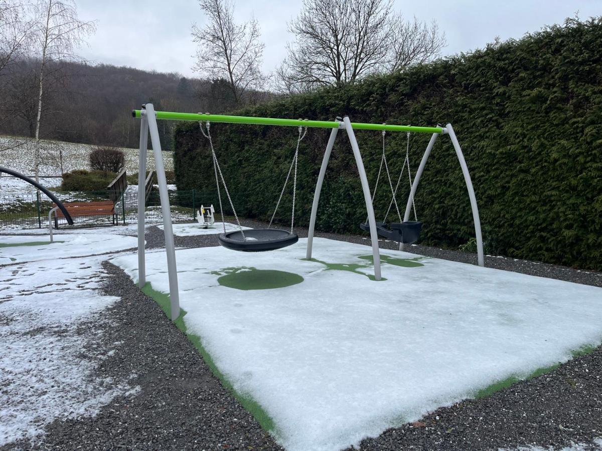 Entre Lac D'Annecy Et Montagnes, Golf Et Parapente A Pieds Talloires-Montmin Exterior foto